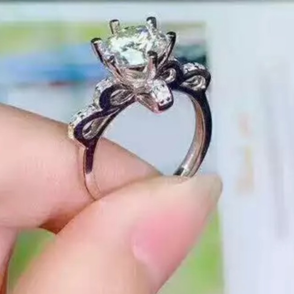 New Round Cut 925 Silver Diamond Luxury Ring - Picture 2 of 5